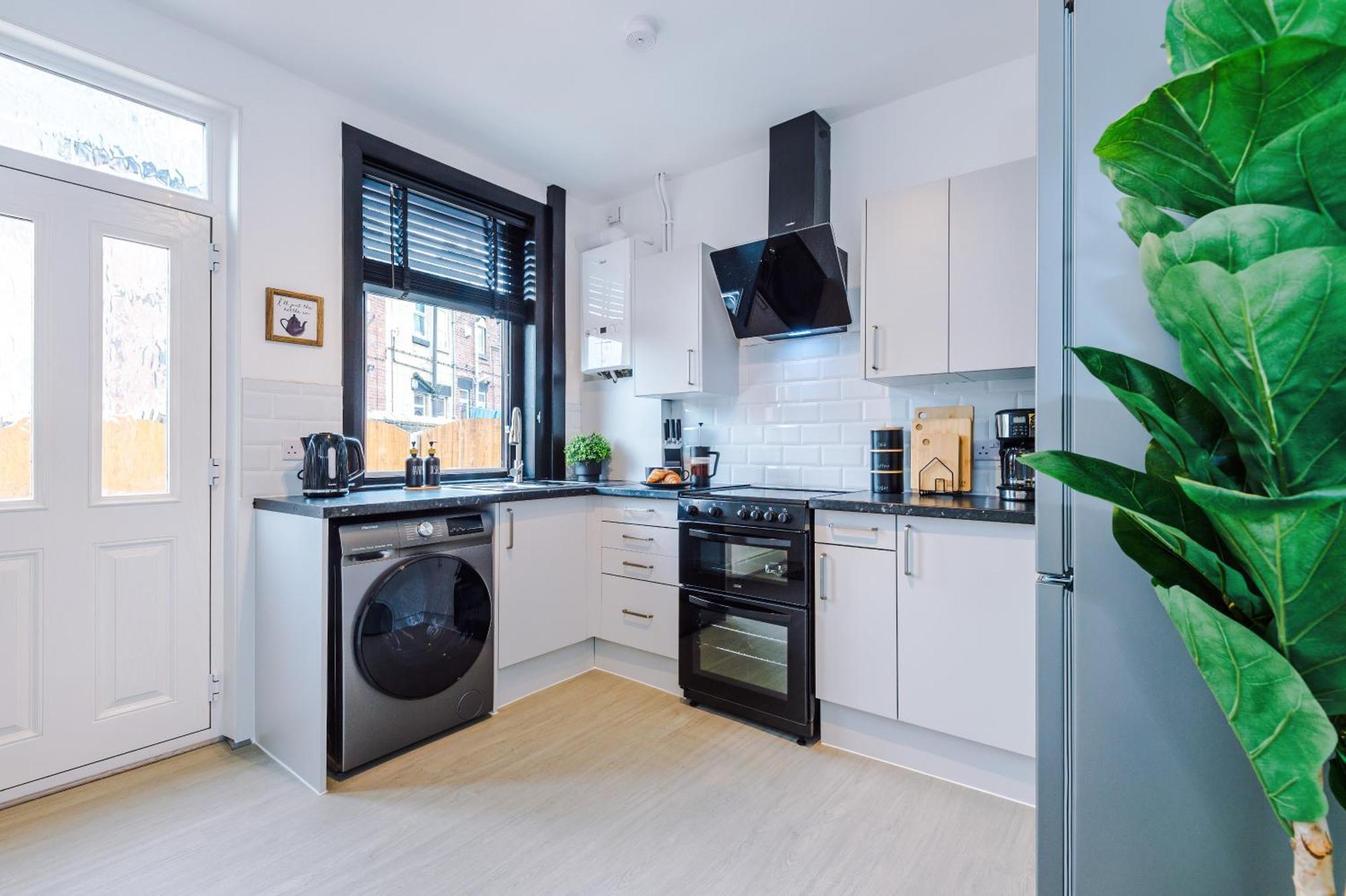 Modern Premium 3 Bed Hidden Gem - Central Location บาร์นสลีย์ ภายนอก รูปภาพ